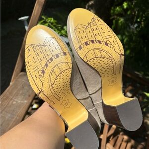 Bella Vita suede boots tan taupe booties